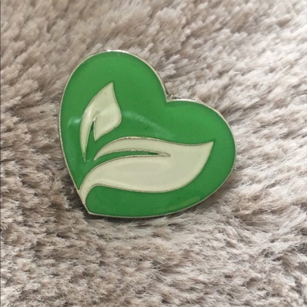 Green Leaf Plantbased lapel Pin